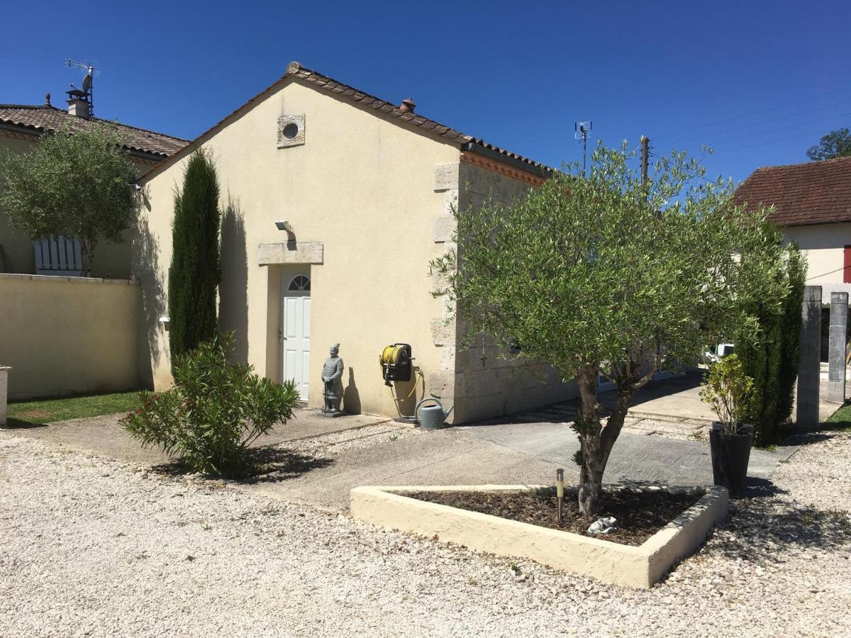 Une Pause A Bergerac Luaran gambar